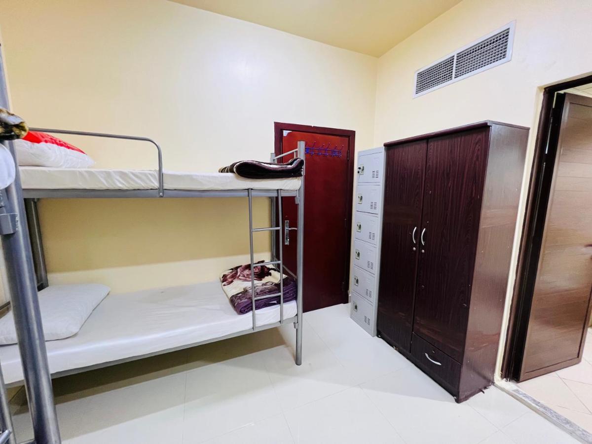 Comfort Tourist Place For Male Дубай Екстериор снимка